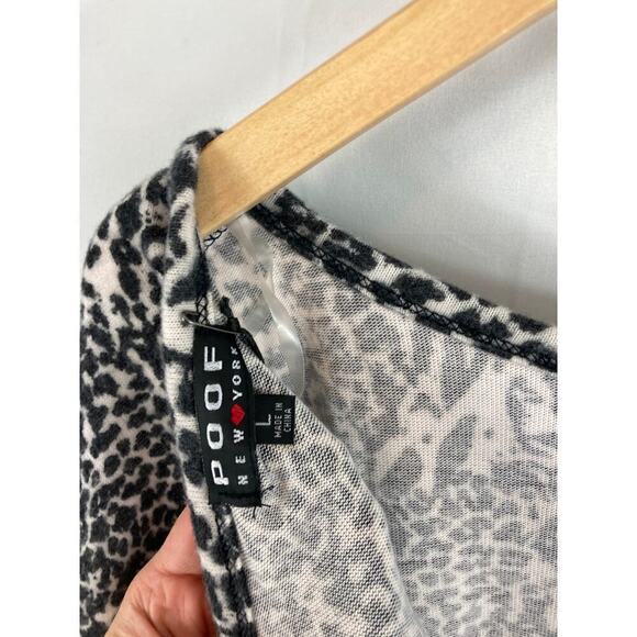 NWT Poof New York Animal Print Twist Back Soft Top L - Picture 3 of 3